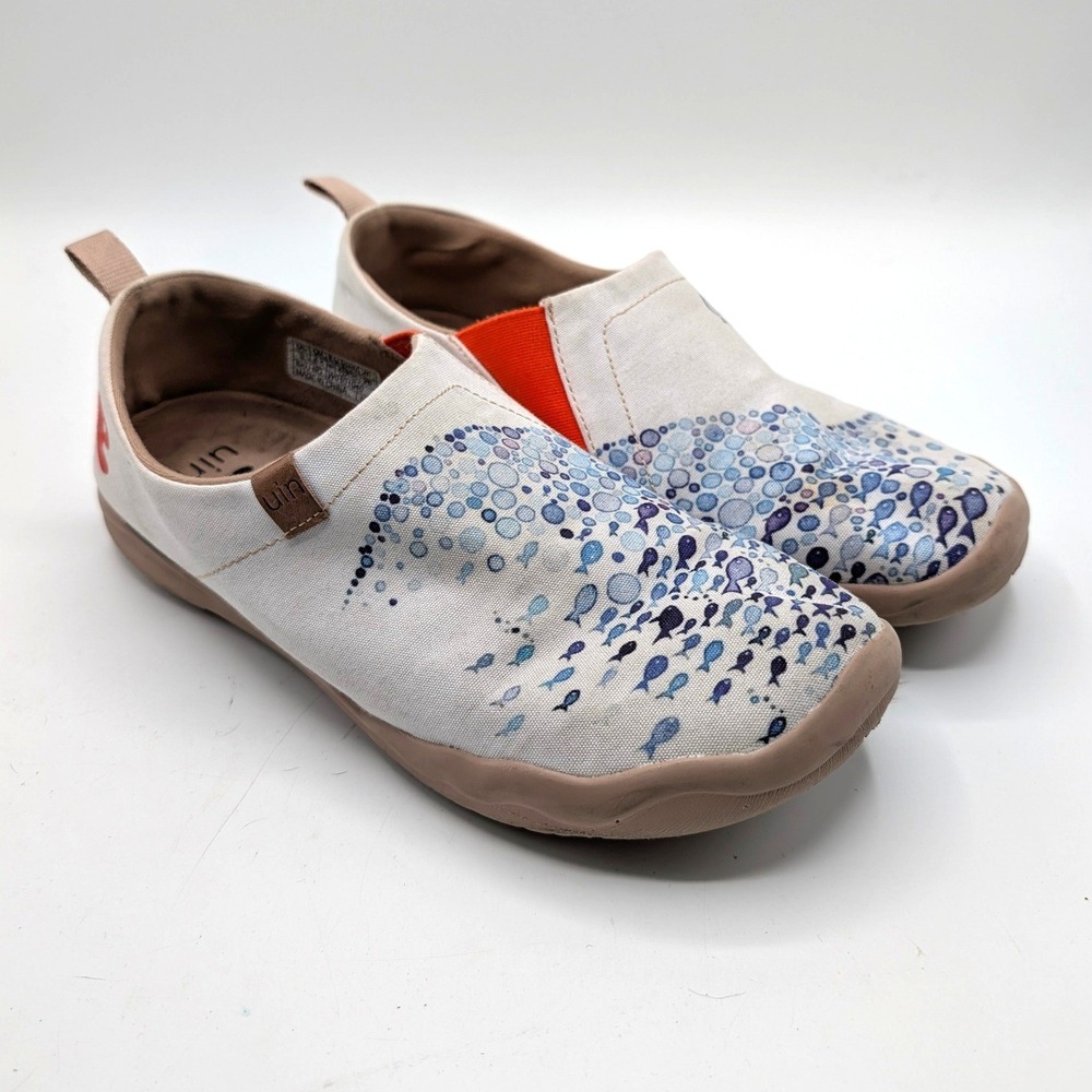 UIN Slip On Shoes Blossom Art Travel Loafers Women Size 9 Canvas Comfort